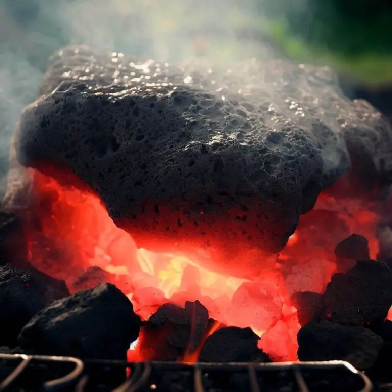 Grătar pe Rocă Vulcanică: O Alegere Culinara Sustinabila si Delicioasa